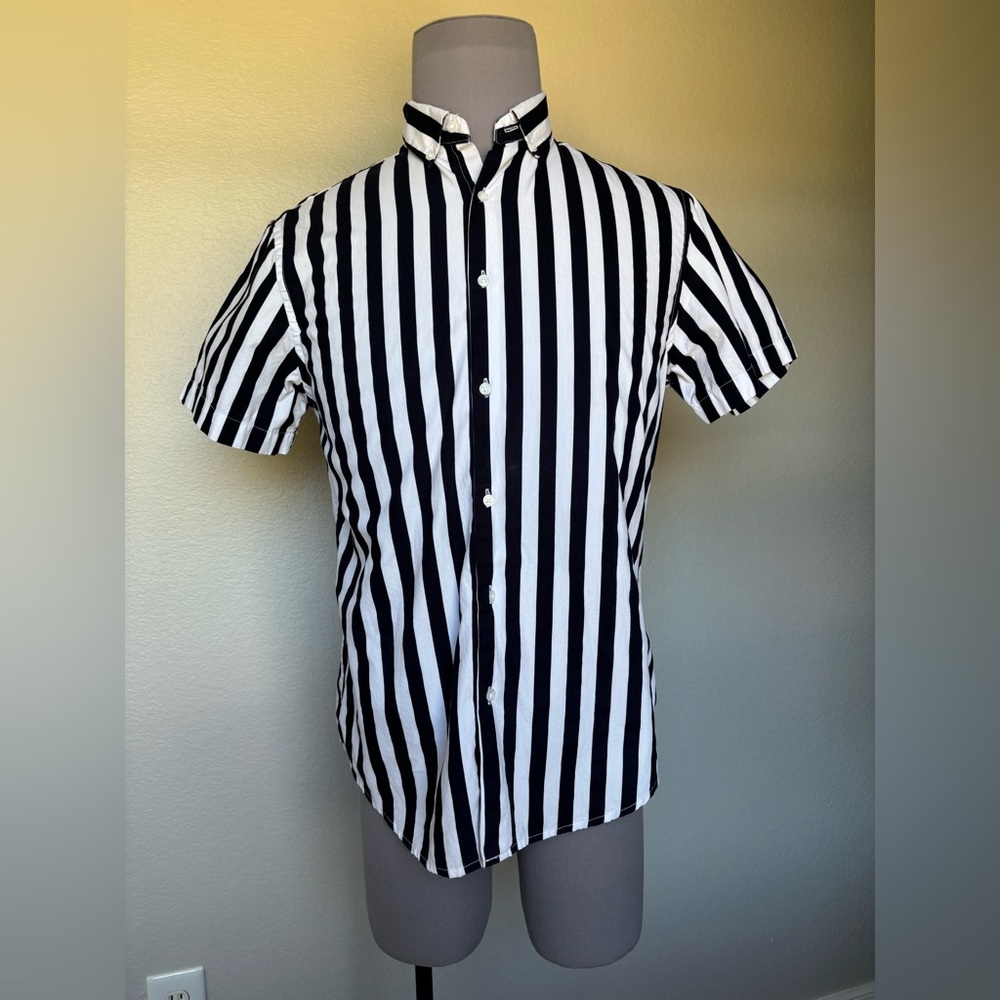 Denim & Flower Black and White Vertical Stripe Short Sleeve Button-Up Shirt